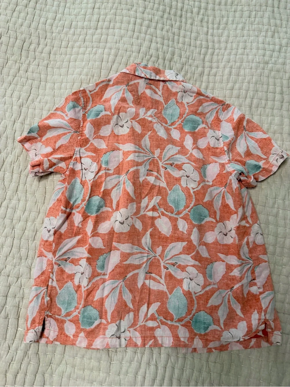 Faherty Kids Coral and Mint Floral Button-Down Shirt, size 10, fits like a 8